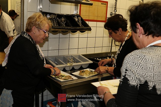 20151220 eetmetjehart kerstdiner2015 frans versteden fotografie tilburginbeeld FRVE9838.jpg